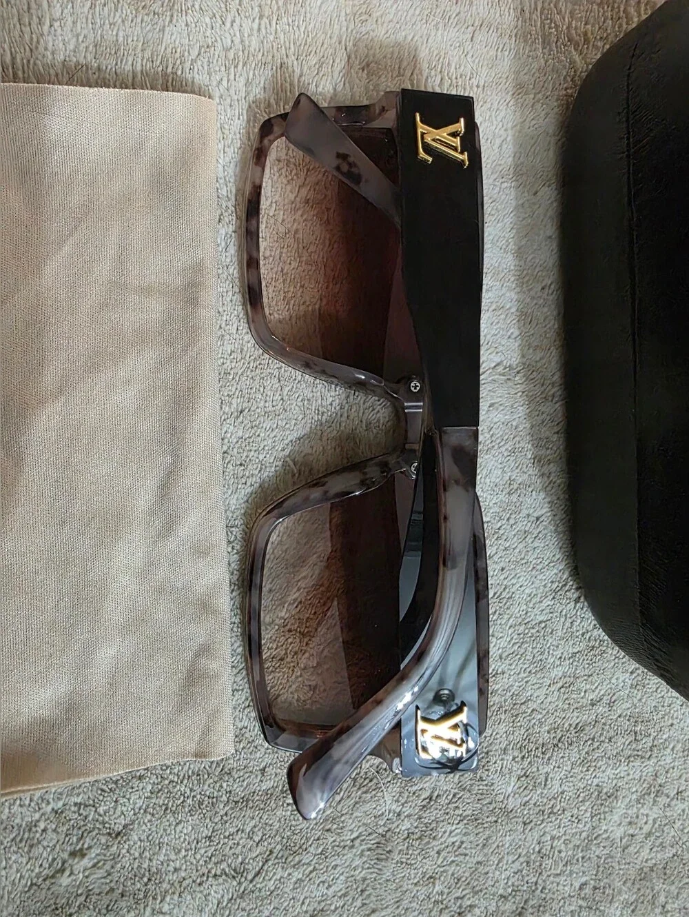 Fashion Brown Gradient Oversized Square Sunglasses